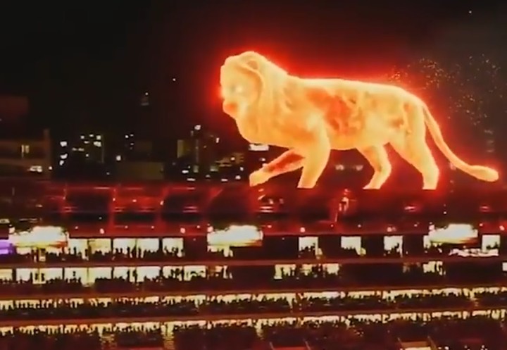 Ťažko prekonateľná šou: Estudiantes vypustili ohnivého leva